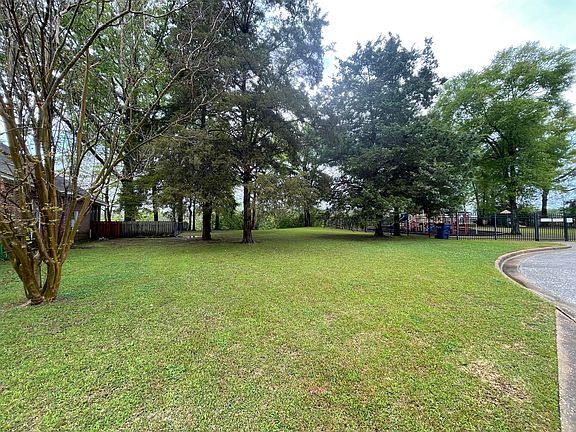 3rd image of LOT River Park Ct