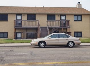 301 Western Hills Blvd APT B, Cheyenne, WY 82009