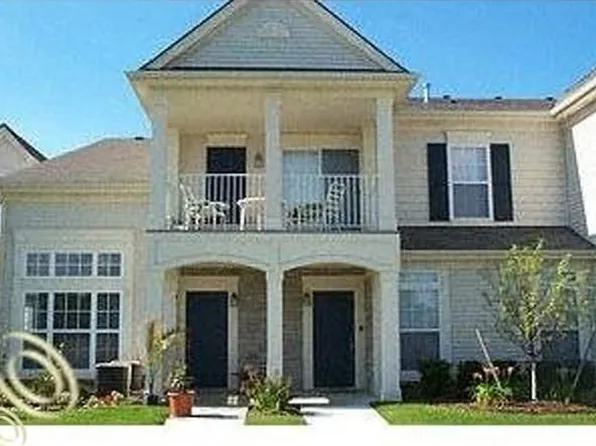 3103 Addington Dr #1, Commerce Township, MI 48390