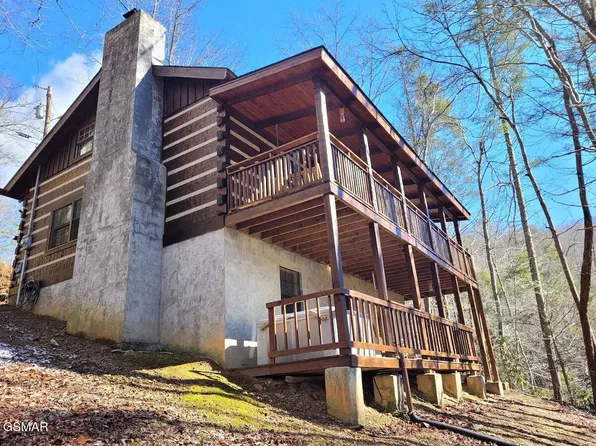 519 Picadilly Ln, Gatlinburg, TN 37738