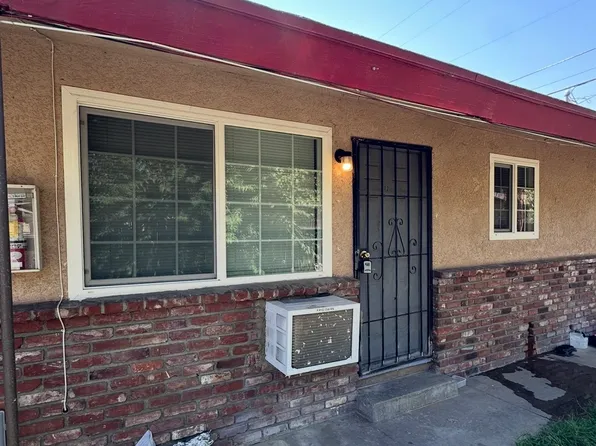 412 S Woodrow Ave #412, Fresno, CA 93702