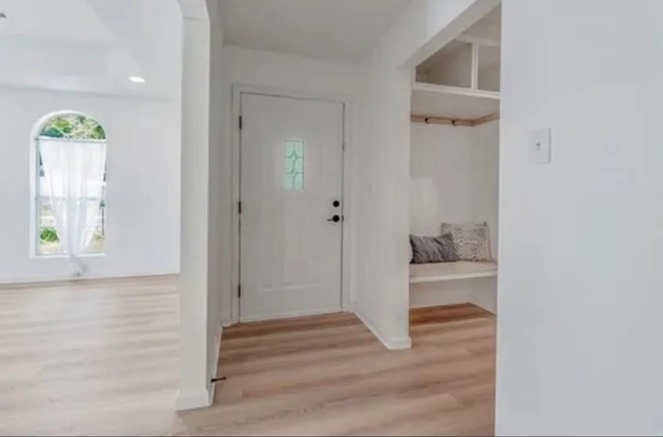 13818 Saddle Wood Dr — Photo 2