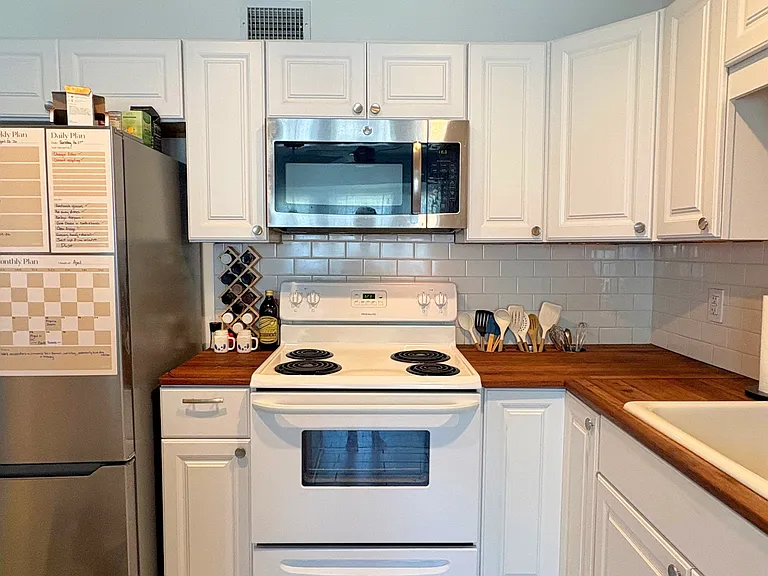 853 Cambridge Dr — Photo 6