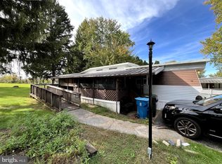 459 Clover Dr, York, PA 17406