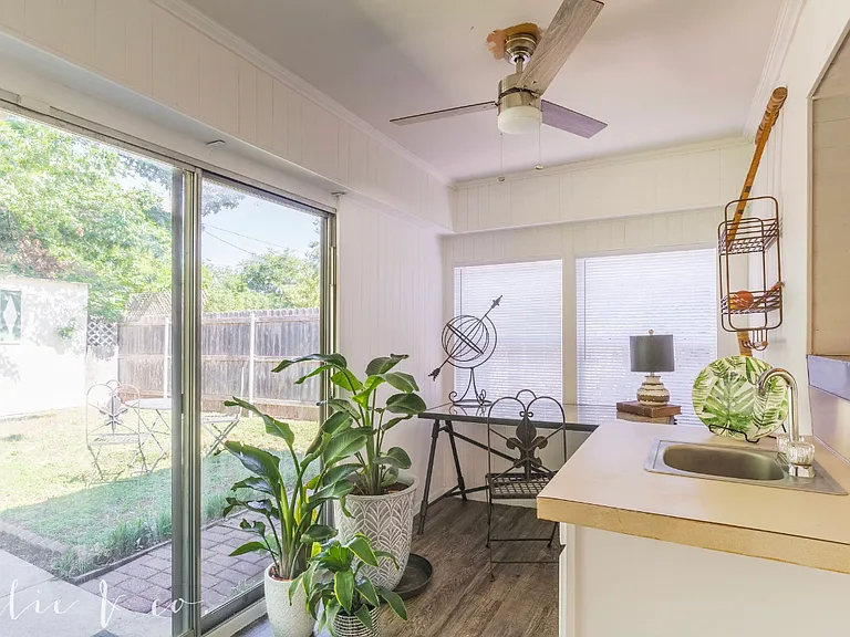 3110 Amarillo St — Photo 18
