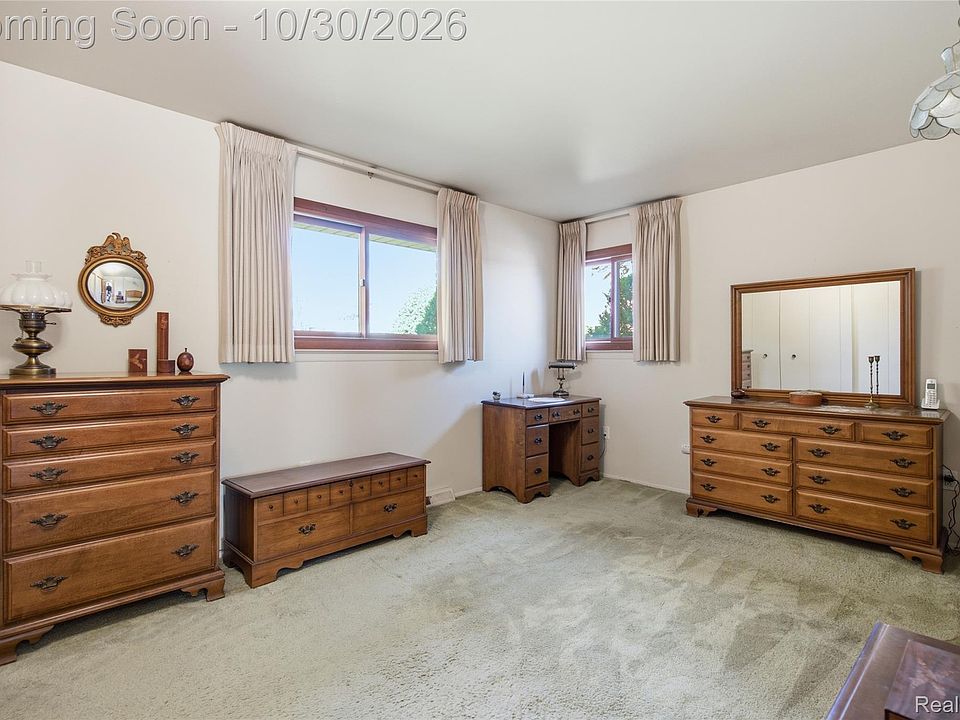21980 Tredwell Ave, photo 16