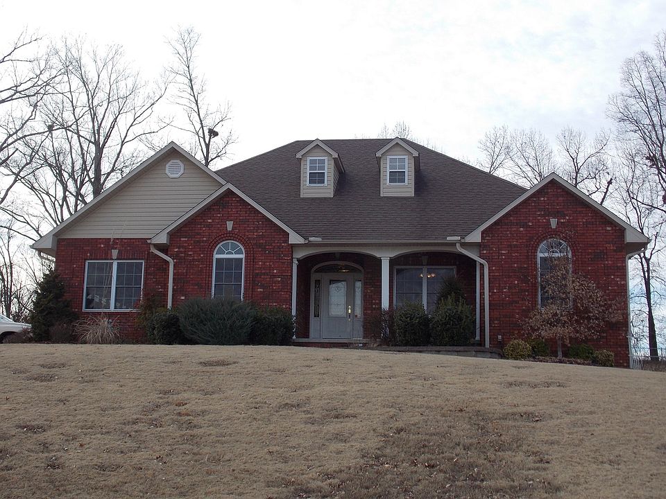 1st image of 3370 Brandyn Ave