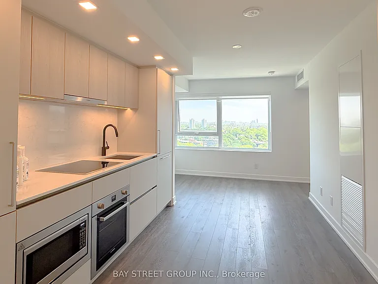 609 Sherbourne St #1409 — Photo 1