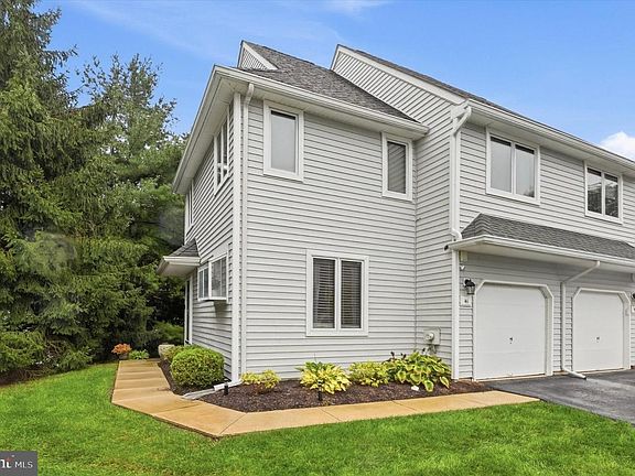 2nd image of 41 E Jonathan Ct #41