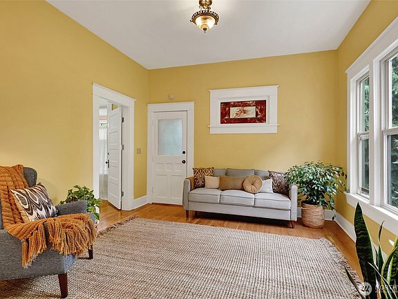 5th image of 1016 21st Street