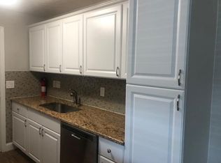 5800 Hollywood Blvd APT 116, Sarasota, FL 34231