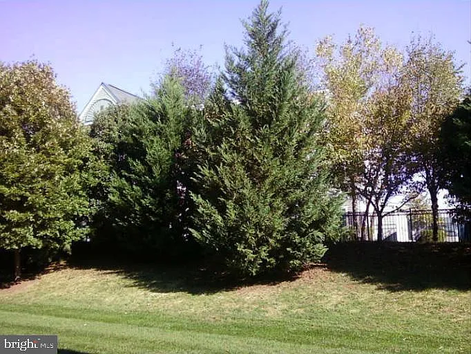 21773 Baldwin Sq — Photo 35