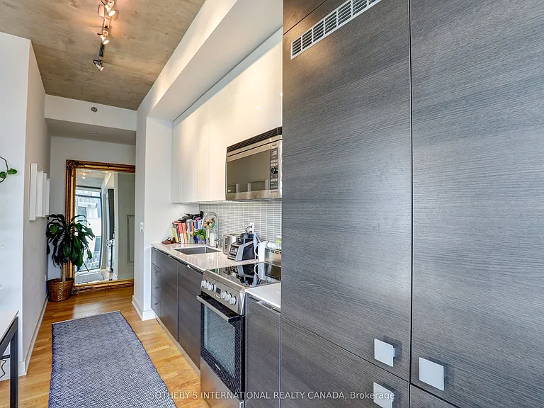 8 Dovercourt Rd #701 — Photo 8