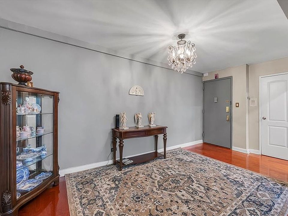 1st image of 2800 Coyle St APT 516