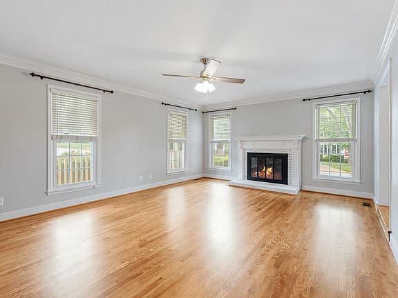 4th image of 605 Oak Pointe Ct