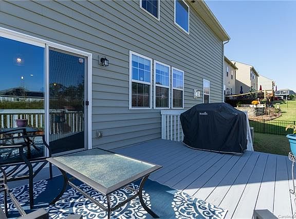 5th image of 1463 Tomkins Knob Dr