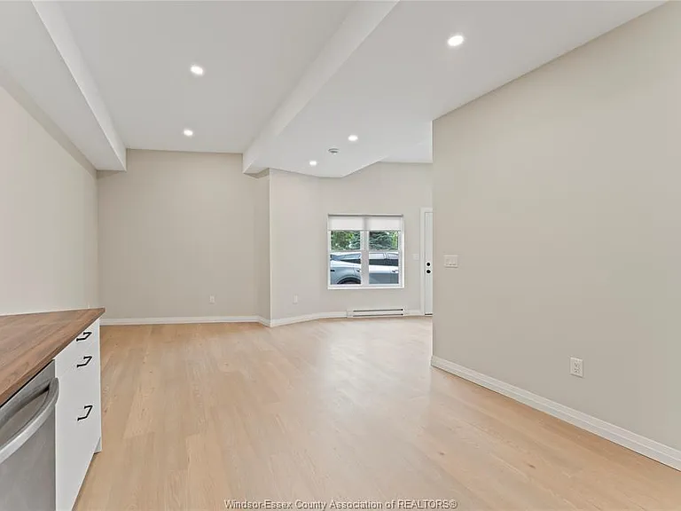127 Talbot St N #7 — Photo 5