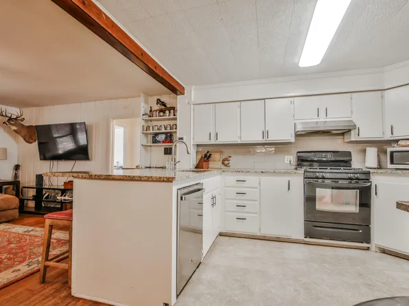 2407 32nd St, Lubbock, TX 79411