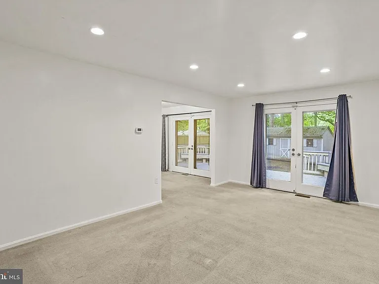 9086 Brook Ford Rd — Photo 5