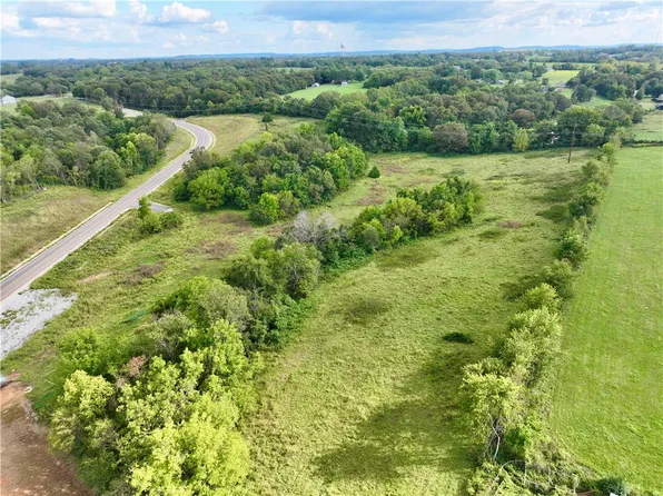 1145 Javello Rd, Springdale, AR 72762
