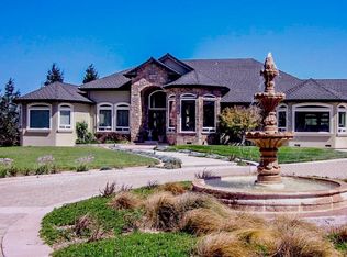 185 Hilltop Dr, Hollister, CA