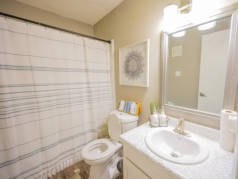 Sunrise Pointe — Photo 34