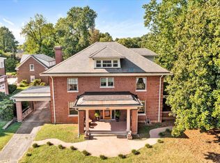 2223 Grandin Rd SW, Roanoke, VA 24015