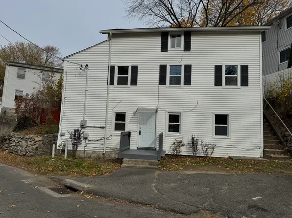 33 Oak Street, Derby, CT 06418