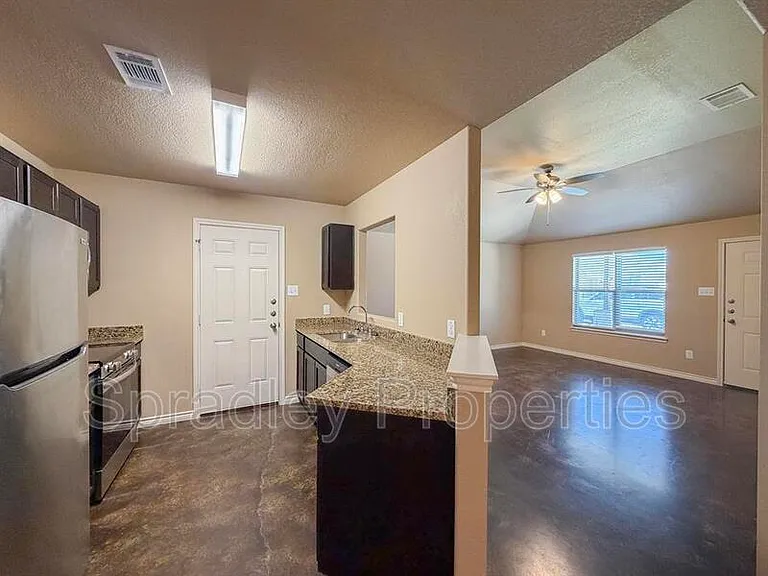 1051B Mason Dr — Photo 4