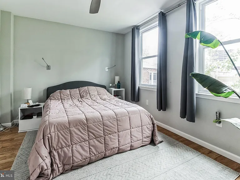 420 S 24th St — Photo 14