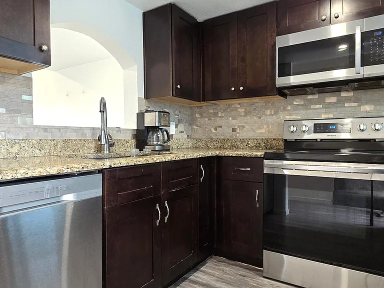 1325 S Judd St — Photo 4