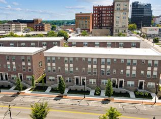 8 N Center St, Springfield, OH 45502