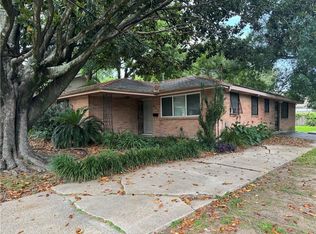 609 Beverly Garden Dr, Metairie, LA 70002