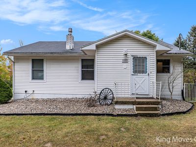 10084 N Holland Rd, Edmore, MI, 48829