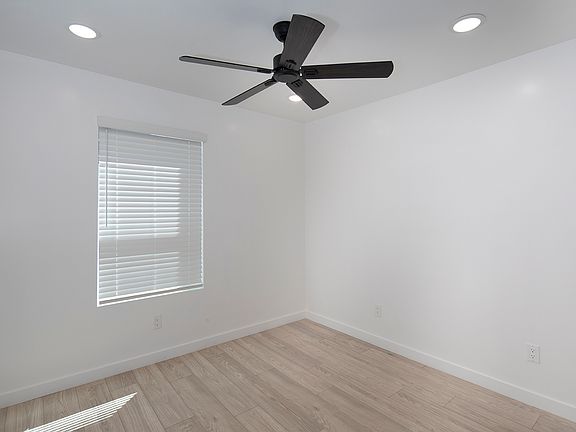 5th image of 3021-3033 Luna Ave #11744e485