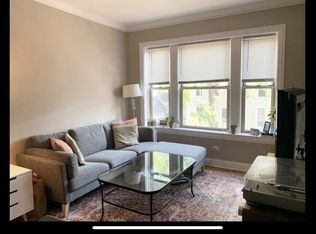 1150 W Barry Ave #2, Chicago, IL 60657