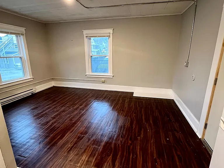 ZB - 208 Scott St — Photo 6