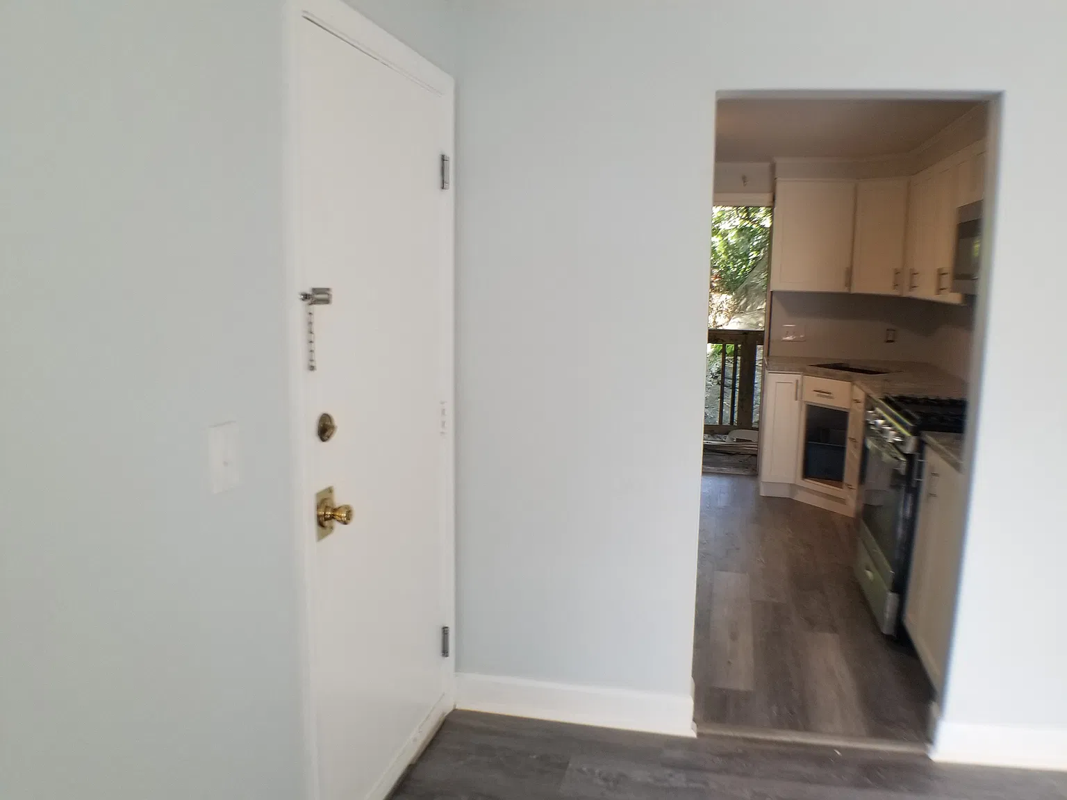 2 bed, 750 sqft, $1,825 — Photo 2