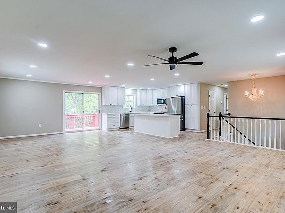 5th image of 8813 Orchard Rd