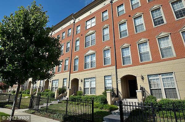 1st image of 7935 Crescent Park Dr #146