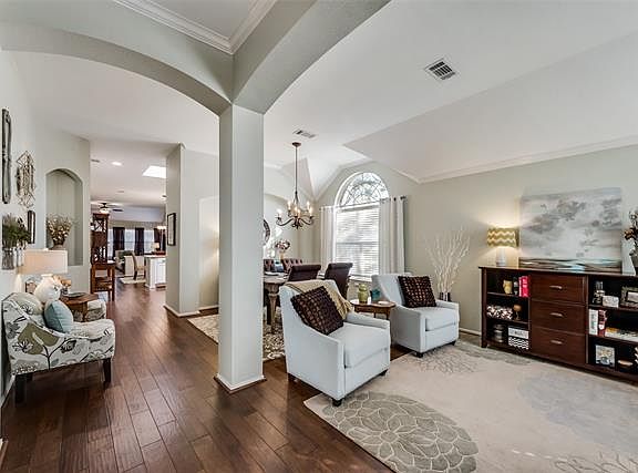 5th image of 4305 Wonderland Dr