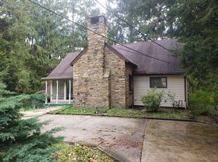 253 Miles Rd, Chagrin Falls, OH 44022