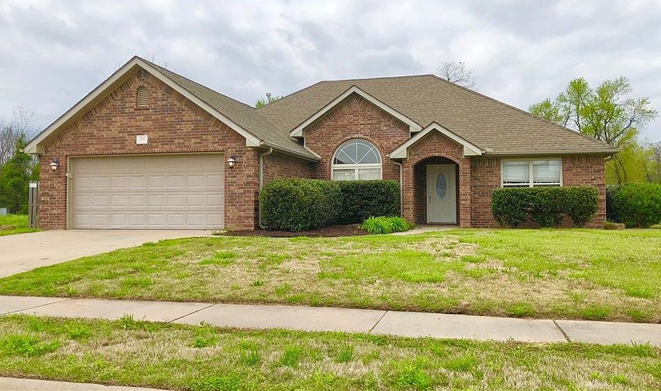 2nd image of 1978 Riverstone Dr