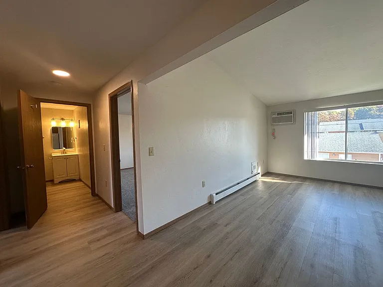 2705 Humboldt Rd — Photo 8