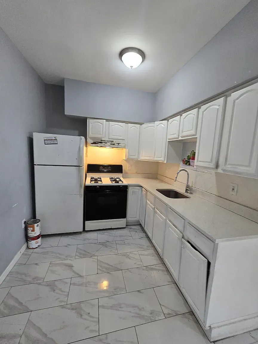 2 bed, $1,800 — Photo 1