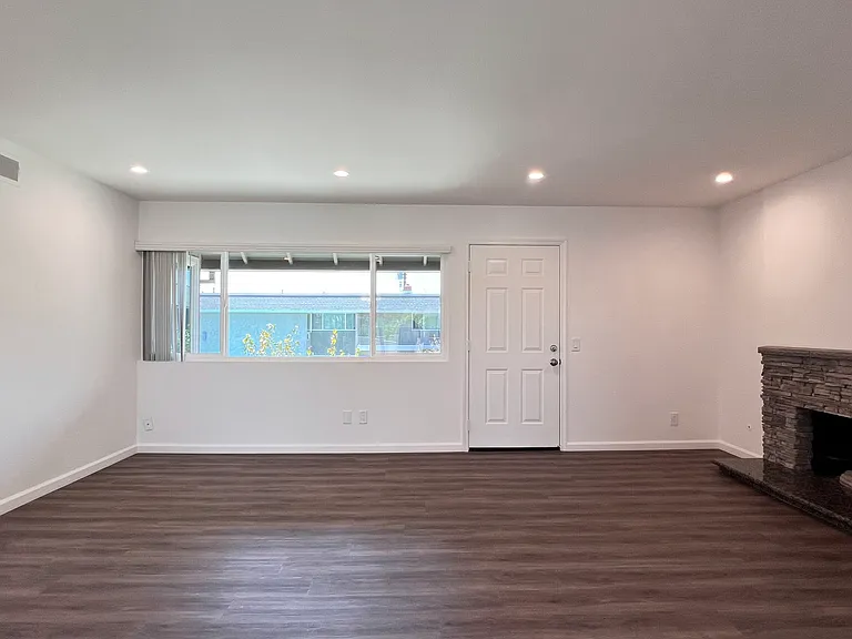 1350 N Cambridge St #14 — Photo 7