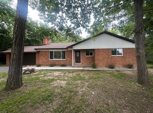 7288 Runyan Lake Rd, Fenton, MI 48430