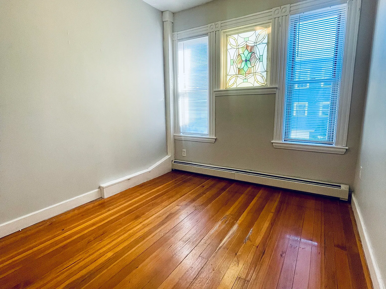 2 bed, 1200 sqft, $3,400 — Photo 3