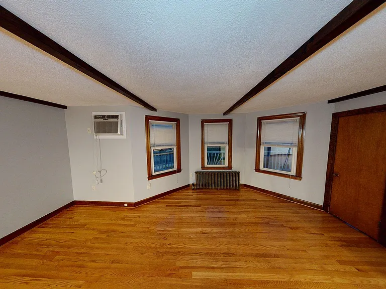 24 Gladstone St #2 — Photo 15