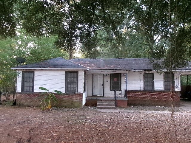 1st image of 1807 Shady Ln